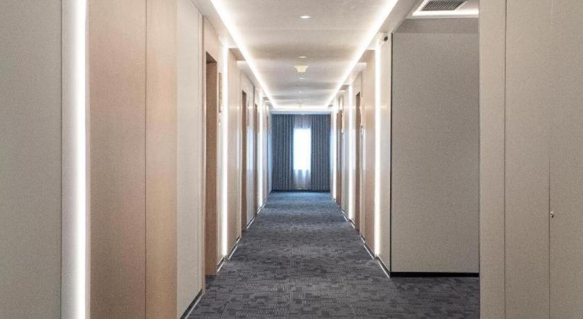 New Hollywood Hotel Pekanbaru Extérieur photo